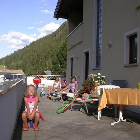Zangerle Apartment *